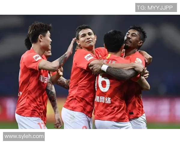 国安主场强势击败恒大2比0完美收官展现冠军实力